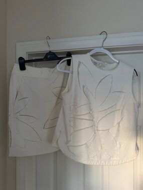 Akris Punto Cream Appliqué Sleeveless Top & Skirt Set